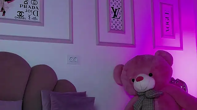 Abby  White online show from October 12, 4:06 pm