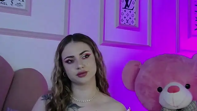 Abby  White online show from April 19, 4:06 pm