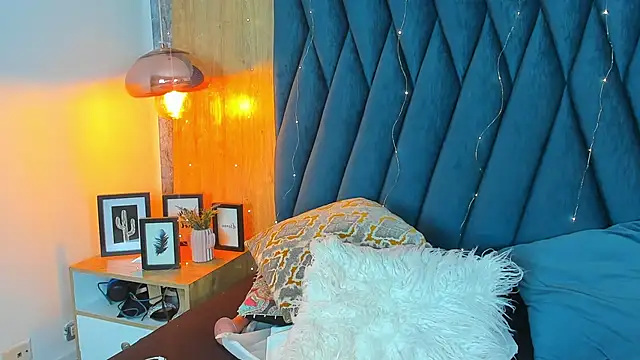 vallenope 11 online show from February 20, 1:51 pm