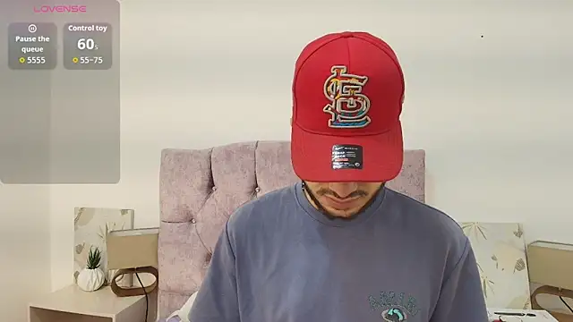 Snapshot of Amadeo_Wild chatting on November 2, 10:06 am Amadeo Wild online show from November 2, 10:06 am