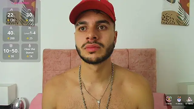 Snapshot of Amadeo_Wild chatting on November 15, 1:40 pm Amadeo Wild online show from November 15, 1:40 pm