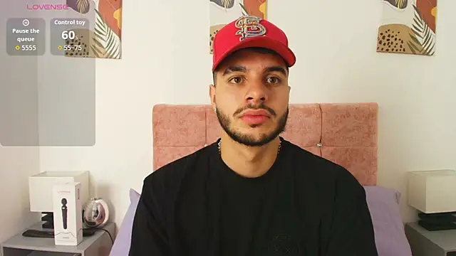 Snapshot of Amadeo_Wild chatting on November 16, 2:55 pm Amadeo Wild online show from November 16, 2:55 pm