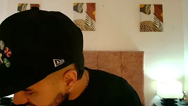 Amadeo Wild online show from March 27, 1:44 pm