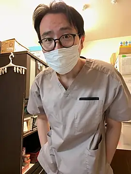 Snapshot of shigeki-113 chatting on October 9, 10:02 am shigeki-113 online show from October 9, 10:02 am