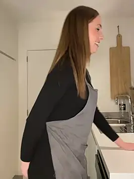 lola tentatiion online show from March 12, 8:31 pm