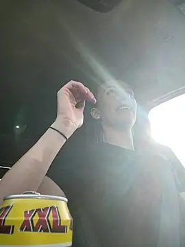 lola tentatiion online show from March 21, 8:50 am