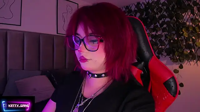 Snapshot of Kitty_Gang chatting on September 24, 2:15 am Kitty Gang online show from September 24, 2:15 am