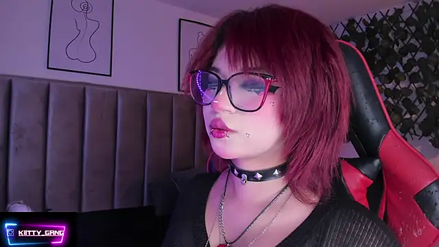 Snapshot of Kitty_Gang chatting on September 26, 2:37 am Kitty Gang online show from September 26, 2:37 am