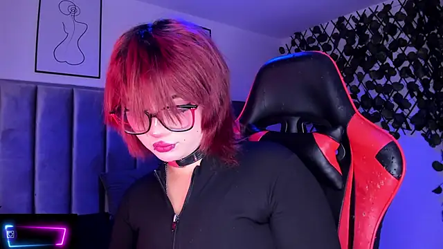 Snapshot of Kitty_Gang chatting on October 14, 2:56 am Kitty Gang online show from October 14, 2:56 am