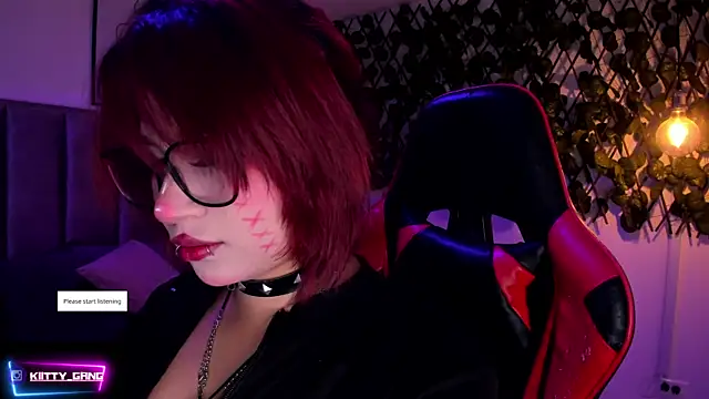 Snapshot of Kitty_Gang chatting on November 12, 2:12 am Kitty Gang online show from November 12, 2:12 am