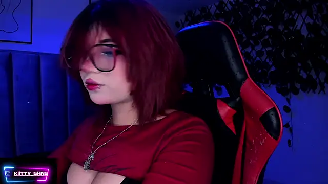 Snapshot of Kitty_Gang chatting on December 1, 2:38 am Kitty Gang online show from December 1, 2:38 am