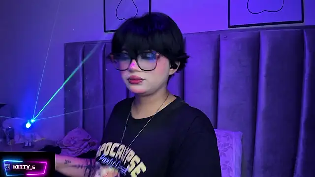 Kitty Gang online show from February 3, 2:53 am