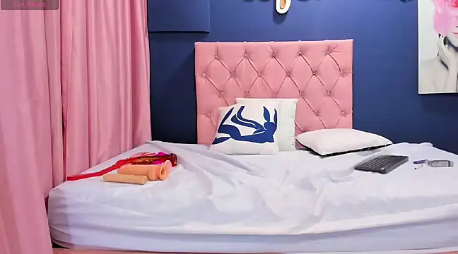 Cindy milf online show from February 26, 6:37 am