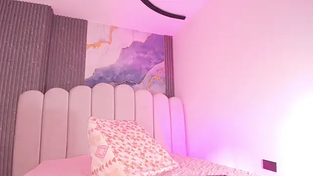 luce williams online show from December 1, 7:30 pm