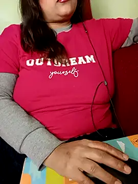 Snapshot of Sexy_Queen6 chatting on December 3, 7:33 pm Sexy Queen6 online show from December 3, 7:33 pm