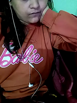 Snapshot of Sexy_Queen6 chatting on December 19, 8:44 pm Sexy Queen6 online show from December 19, 8:44 pm