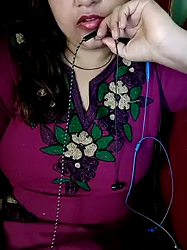 Snapshot of Sexy_Queen6 chatting on January 27, 7:13 pm Sexy Queen6 online show from January 27, 7:13 pm