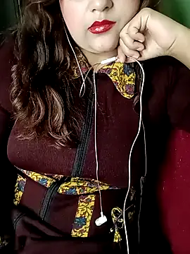 Snapshot of Sexy_Queen6 chatting on January 31, 5:32 pm Sexy Queen6 online show from January 31, 5:32 pm