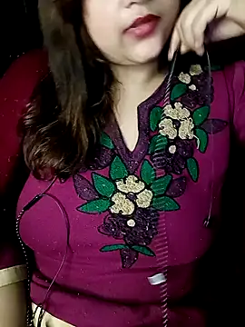 Snapshot of Sexy_Queen6 chatting on February 4, 8:28 pm Sexy Queen6 online show from February 4, 8:28 pm