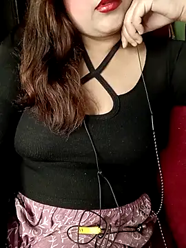 Snapshot of Sexy_Queen6 chatting on February 25, 6:42 pm Sexy Queen6 online show from February 25, 6:42 pm