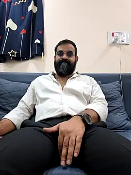 Fun Guuy online show from February 3, 2:21 am