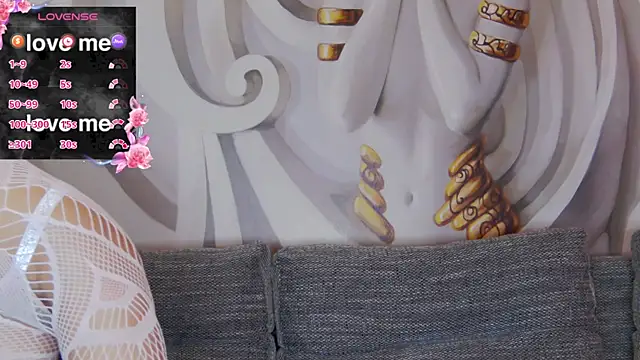 hailey peach online show from September 14, 5:01 pm