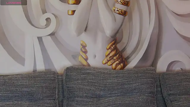 hailey peach online show from October 2, 4:58 pm