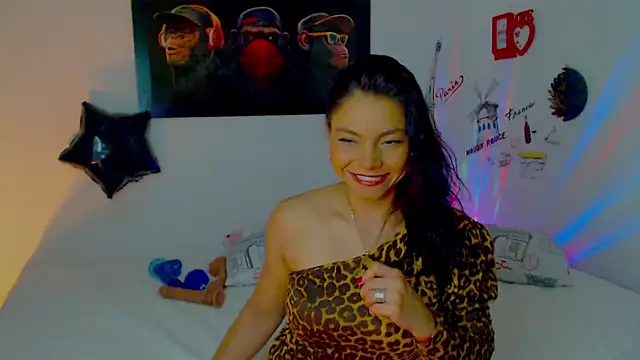 Snapshot of amii777 chatting on December 22, 6:39 am amii777 online show from December 22, 6:39 am