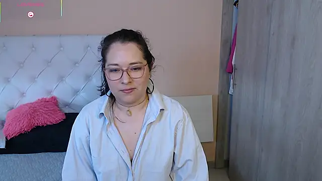 May Carlier online show from January 18, 9:29 pm