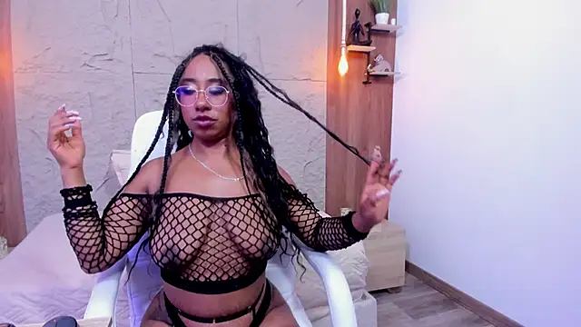 Snapshot of _Eveelyn chatting on March 20, 10:18 pm  Eveelyn online show from March 20, 10:18 pm