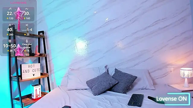 Snapshot of luoyi30 chatting on February 14, 2:12 pm luoyi30 online show from February 14, 2:12 pm