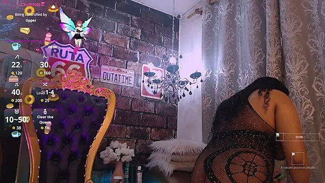 JadeSoleile online show from November 6, 11:55 am