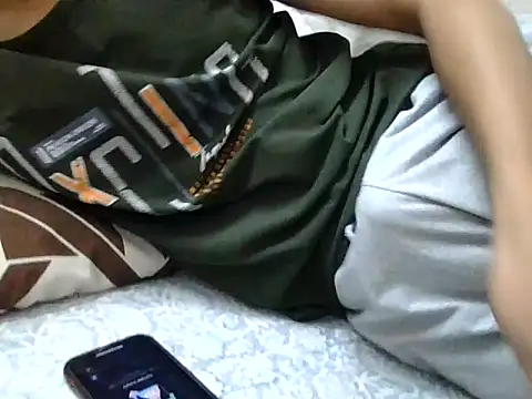 Snapshot of wknows2 chatting on December 4, 3:10 pm wknows2 online show from December 4, 3:10 pm