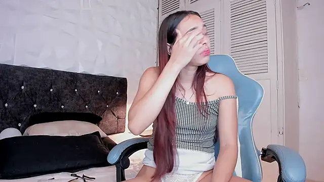 Snapshot of Emma_dl2 chatting on March 20, 8:08 pm Emma dl2 online show from March 20, 8:08 pm