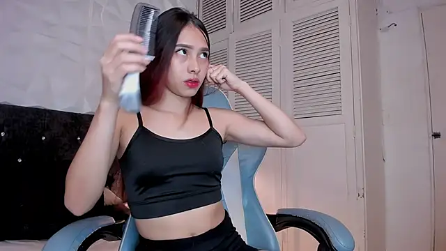 Snapshot of Emma_dl2 chatting on March 21, 5:23 pm Emma dl2 online show from March 21, 5:23 pm