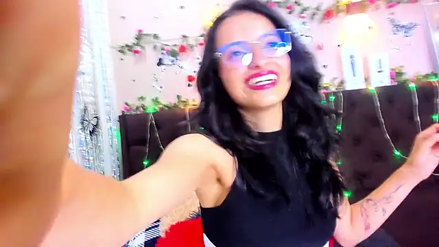 HottCandy21 online show from March 7, 8:33 pm