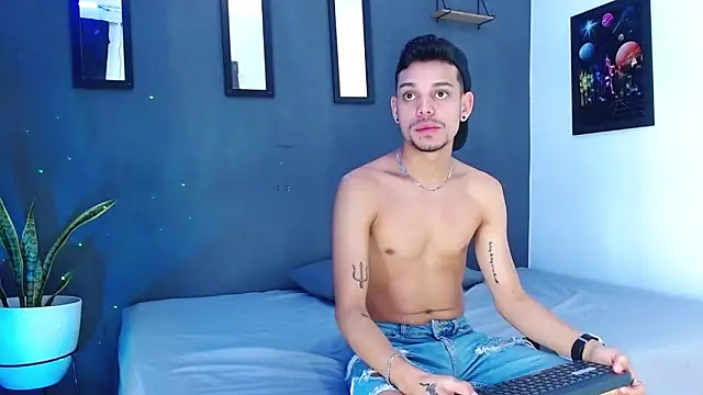 Friendsofeverything  online show from December 4, 11:52 am