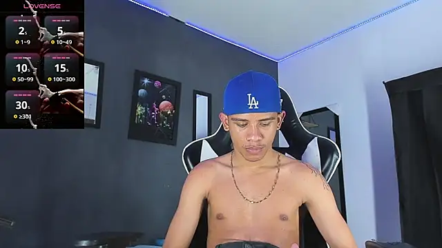 Romancartier 1 online show from January 31, 7:39 am