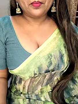 Snapshot of honey-sexy chatting on December 2, 5:19 pm honey-sexy online show from December 2, 5:19 pm