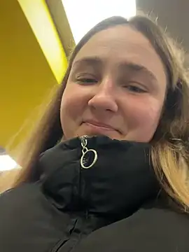 Snapshot of Joannakiss chatting on March 4, 2:42 pm Joannakiss online show from March 4, 2:42 pm