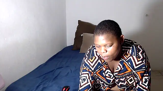 FoxyFataleX online show from October 8, 8:39 pm