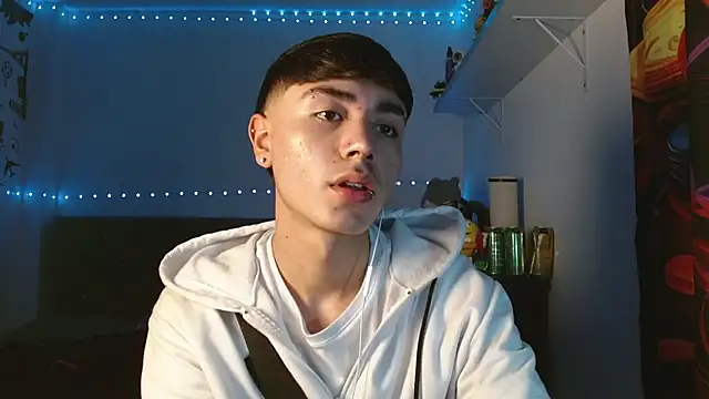 Snapshot of Im_juanda chatting on December 5, 11:40 pm Im juanda online show from December 5, 11:40 pm