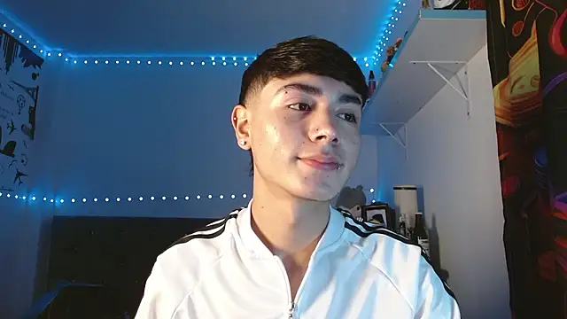 Snapshot of Im_juanda chatting on December 10, 7:11 pm Im juanda online show from December 10, 7:11 pm