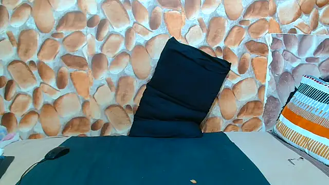 AfricanBigAssxx98 online show from October 31, 9:27 pm