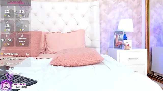 Eliza Thaylor   online show from February 6, 5:09 pm