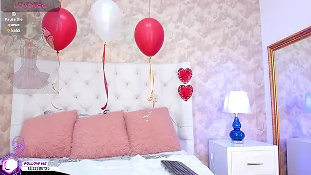 Eliza Thaylor   online show from February 15, 3:50 pm