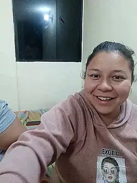 Snapshot of ZuriandAlex chatting on February 17, 5:14 am ZuriandAlex online show from February 17, 5:14 am