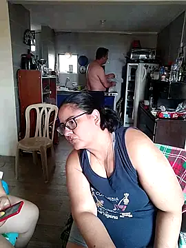 Snapshot of ZuriandAlex chatting on February 28, 3:48 pm ZuriandAlex online show from February 28, 3:48 pm