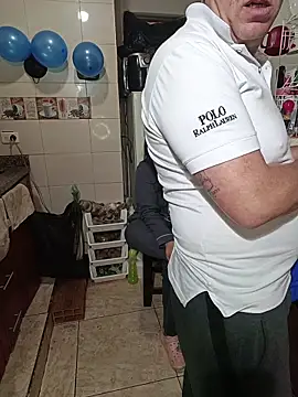 Snapshot of ZuriandAlex chatting on November 7, 1:00 pm ZuriandAlex online show from November 7, 1:00 pm