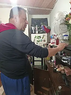 Snapshot of ZuriandAlex chatting on November 14, 11:53 am ZuriandAlex online show from November 14, 11:53 am